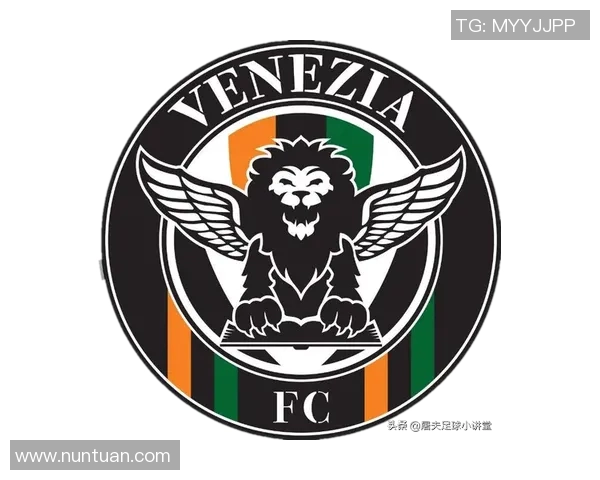 探索全球足球队徽的魅力与历史全景解析